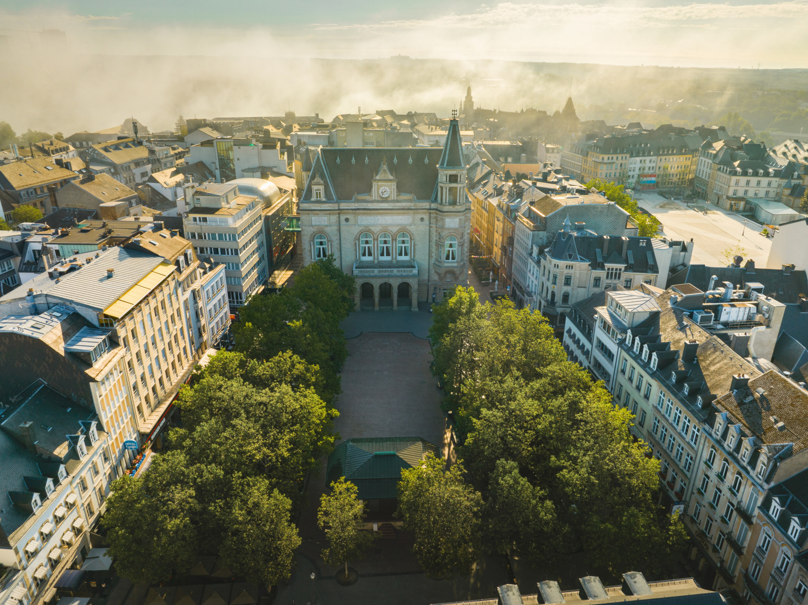 Cercle Cité:Place d'Armes © Pierre BK / LCTO