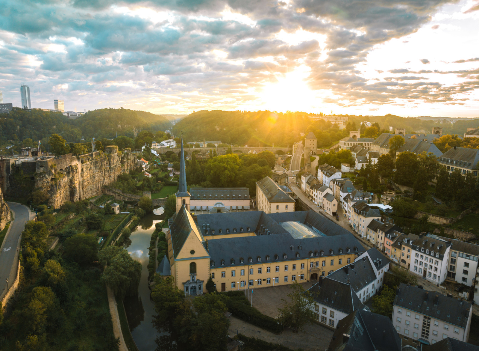 Grund : Neumünster Abbey © Pierre BK / LCTO